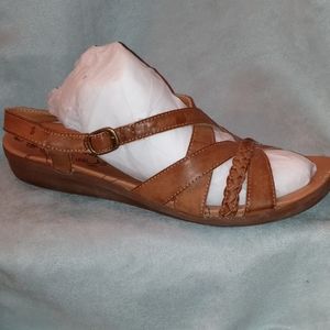Bare Traps brown cross braid strap flat sandal